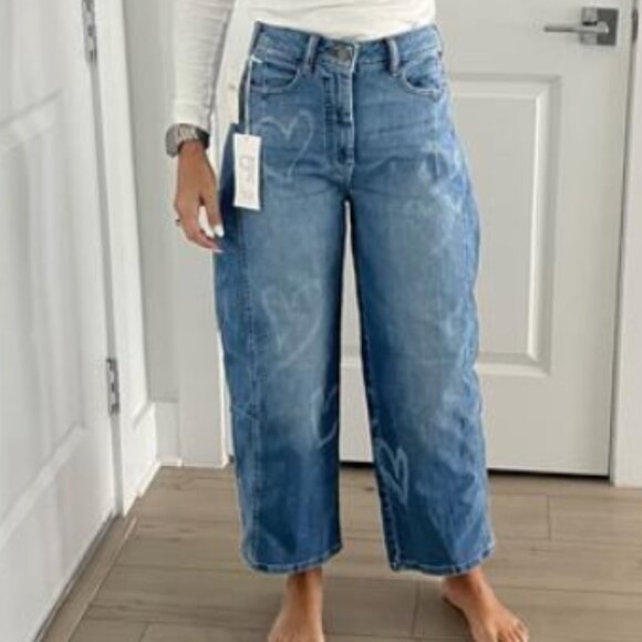 Pilcro: The Kenna Mid-Rise Heritage Barrel Jeans: Icon Edition - Picture 2 of 4